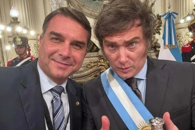 Milei chega nesta sexta em SP para convenção de Flávio Bolsonaro