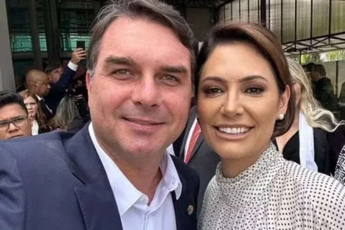 Reaproximação de Flávio e Michelle Bolsonaro antecede convenção do PL