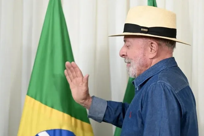 Lula vota em São Bernardo do Campo e acompanha apuração em SP