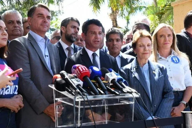 Em reunião com Celina, Flávio Bolsonaro acena ao Congresso, ataca governo Lula