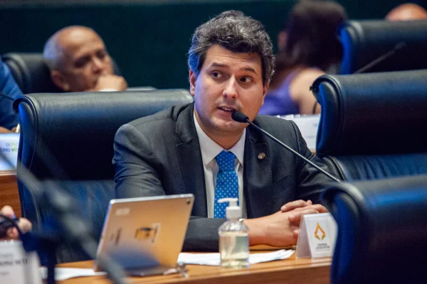 Pedrosa diz que é contra projeto de reeleição na CLDF: “Não vejo sentido”
