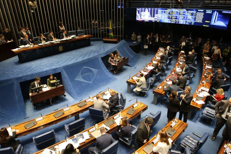 Senado aprova fim da prisão disciplinar para PM e Bombeiros