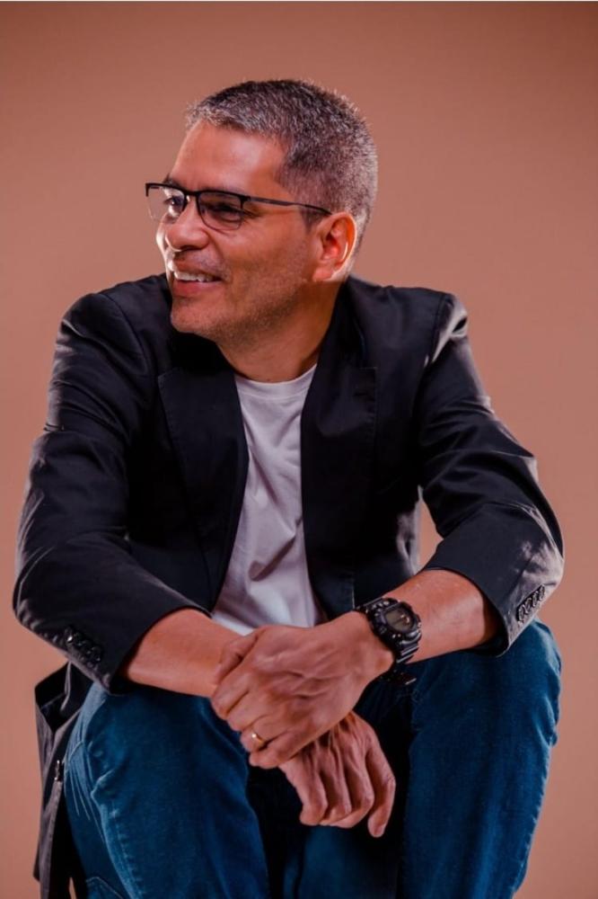 Lançamento de livro de Fábio Rasi terá noite de autógrafos neste sábado