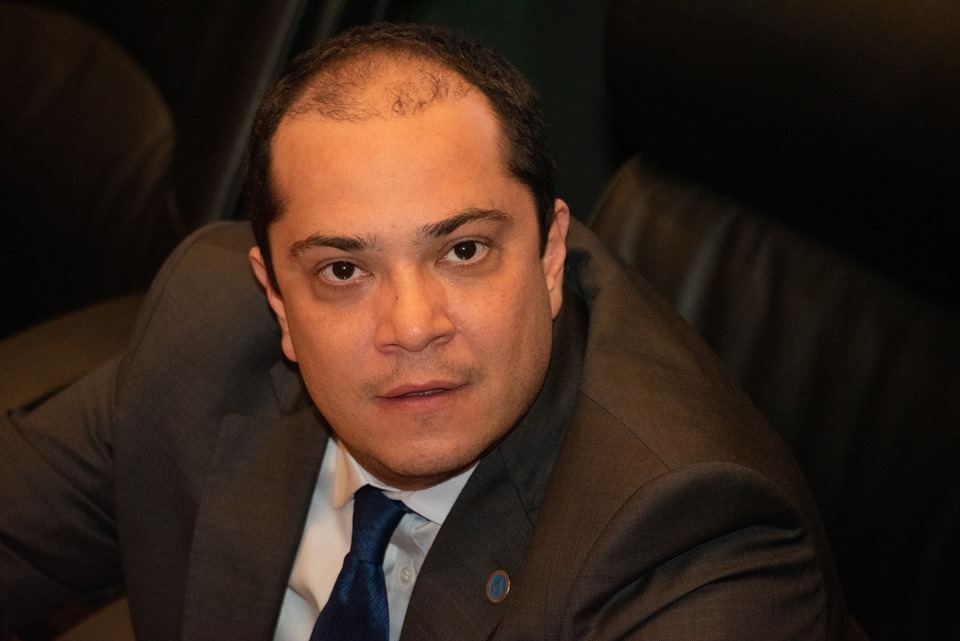 Empresa ligada a distrital é investigada por contrato de limpeza