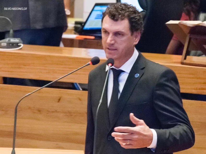 PL do deputado Iolando instituir o Programa de Saúde Mental, Prevenção de Depressão e Suicídio para Pais e Cuidadores de Pessoas Com Deficiência (PCD)