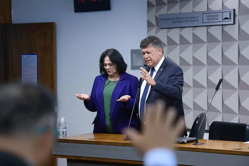 “Vingança e perseguição”: isenção suspensa revolta bancada evangélica