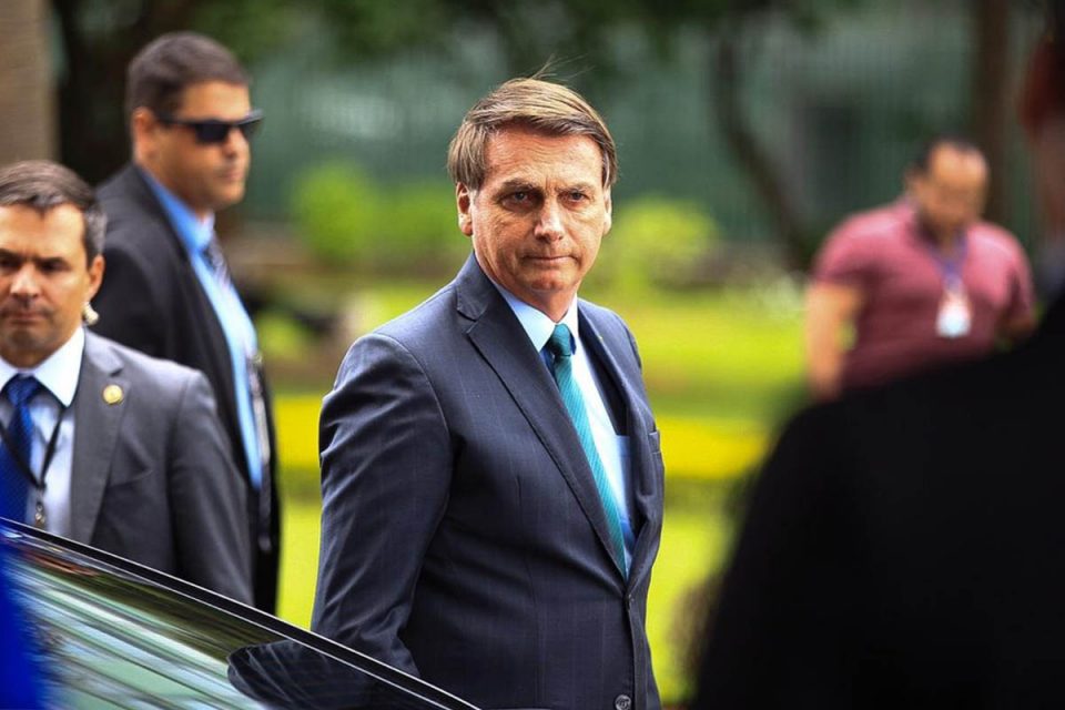 Bolsonaro chega a MG para sobrevoar locais atingidos por chuva