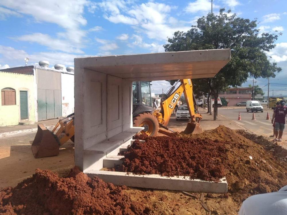 Novas paradas de ônibus em Brazlândia