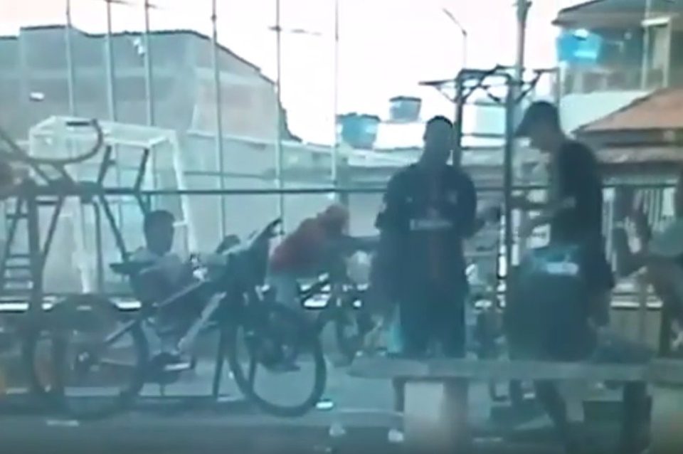 Vídeo: polícia grava traficantes agindo à luz do dia no DF